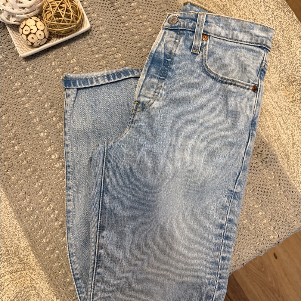 Levi's Light Blue Straight Leg Women's Jeans